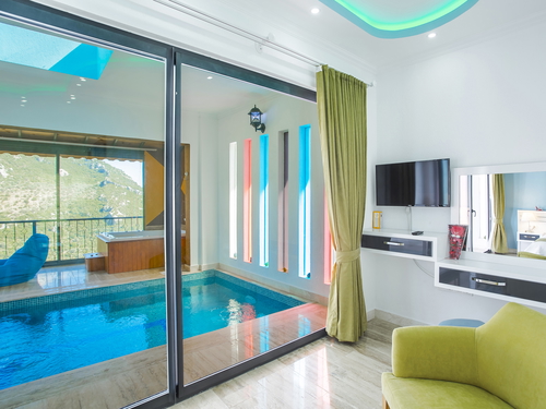  gece  -  Kasım
  | Kalkan İslamlar'da Jakuzili ve Isıtmalı Havuzlu Romantik Villa Tatili